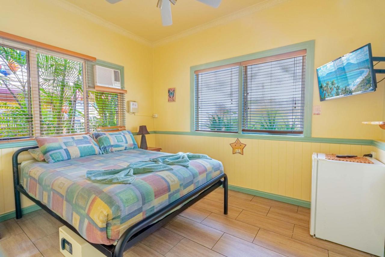 Tropic Days Boutique Hostel Cairns Eksteriør billede