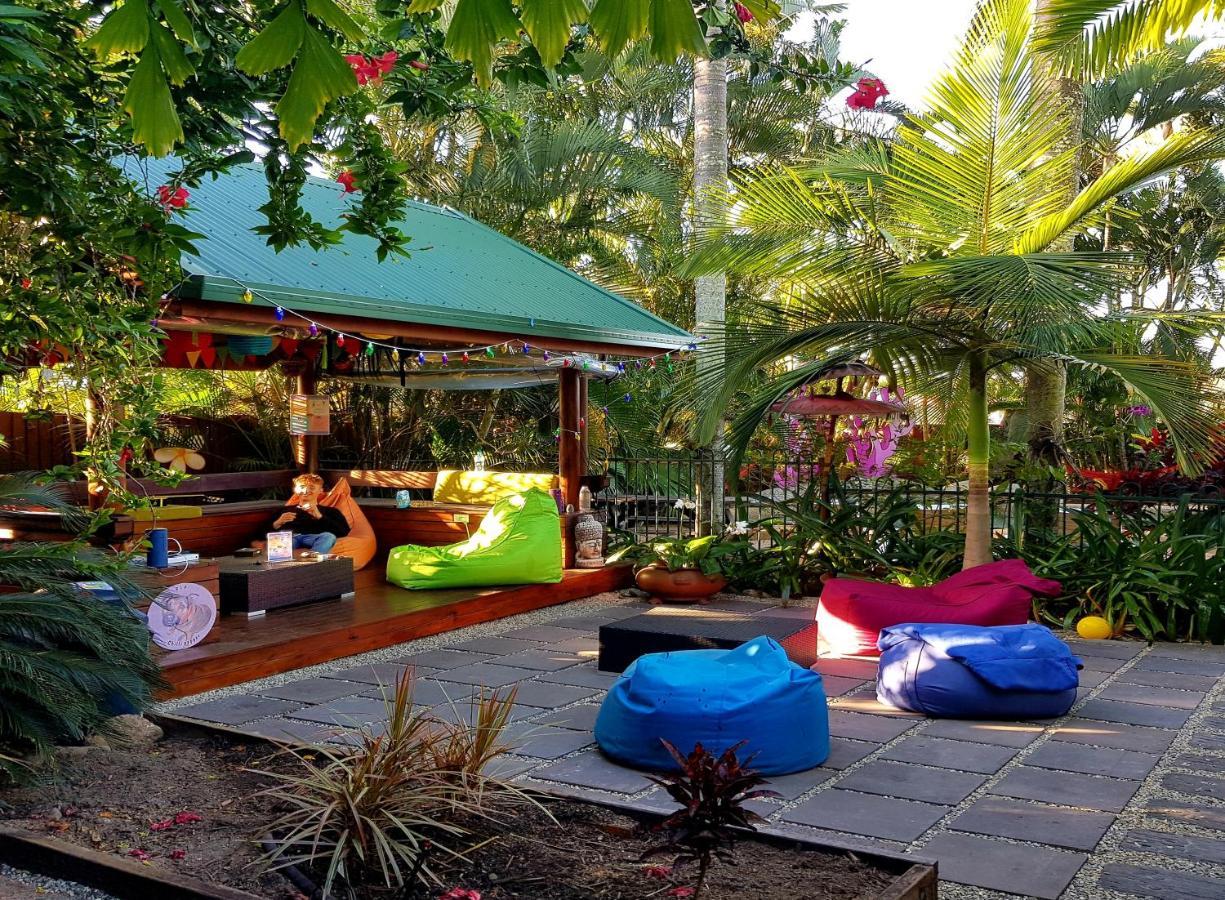 Tropic Days Boutique Hostel Cairns Eksteriør billede